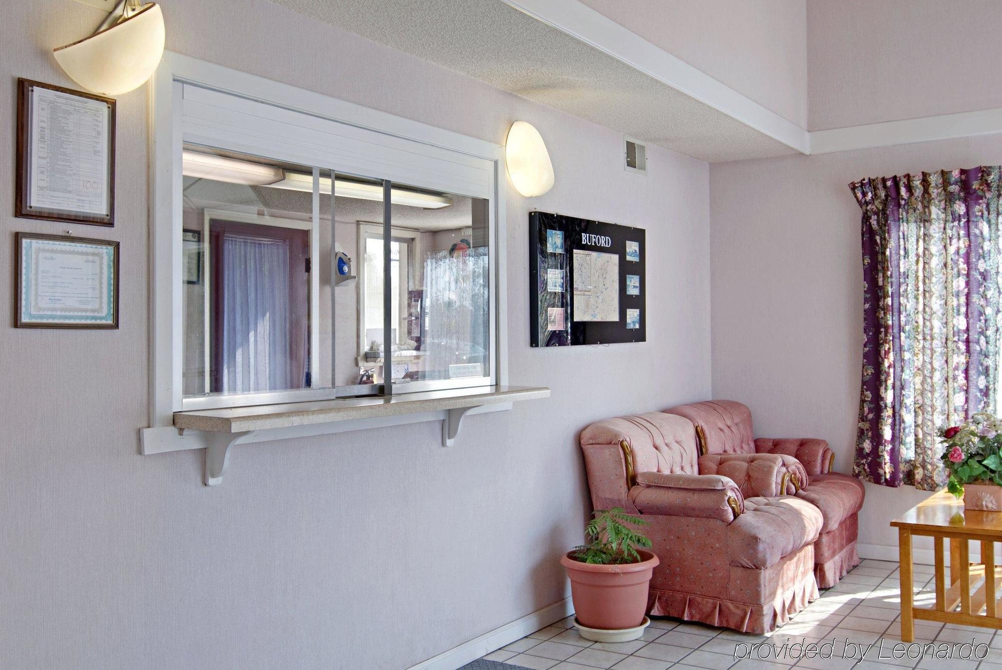 Travel Inn Of Buford Dalaman gambar